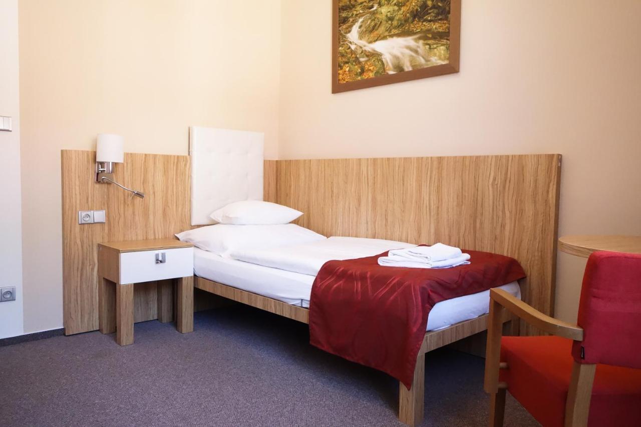 Hotel Astoria Jachymov Εξωτερικό φωτογραφία